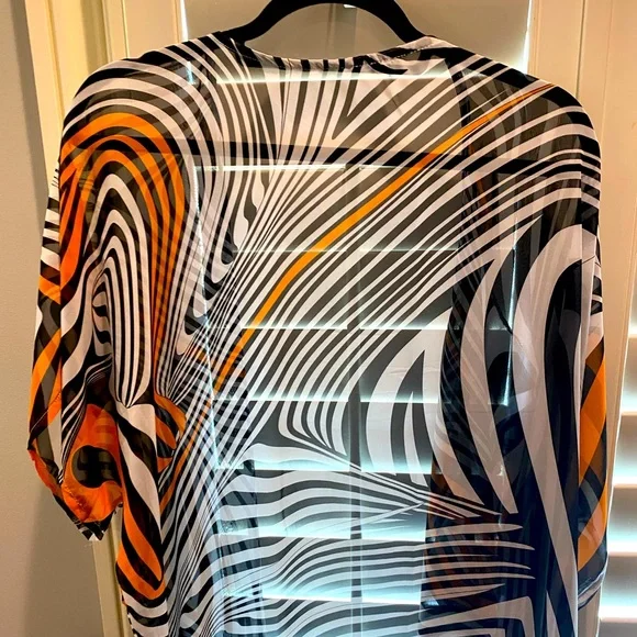 NEVER BEEN WORN sheer jacket/cover up - Picture 3 of 4